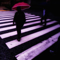 Photos: 急ぐ赤い傘