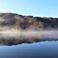 朝霧が沸き立つ三河湖