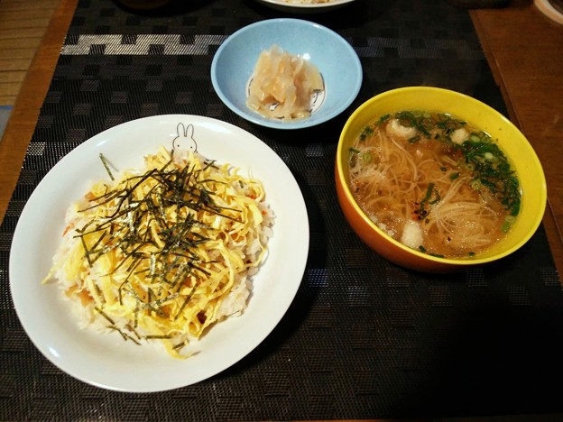 ちらし寿司と自家製ガリと煮麺