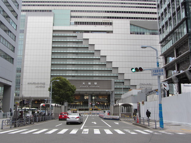 大阪駅前(梅田)