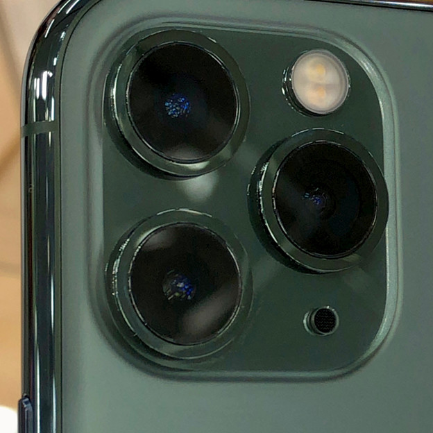 iPhone 11 Pro Max ミッドナイトグリーンモデル No - 4：背面カメラ