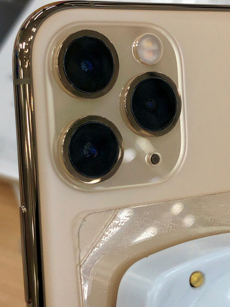 iPhone 11 Pro No - 3：背面カメラ