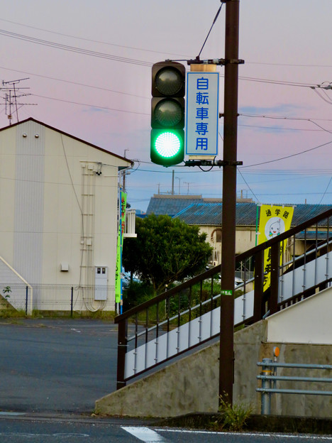 珍しい自転車専用の信号機 各務原市 浄水公園東交差点 4 写真共有サイト フォト蔵