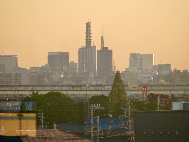 エアポートウォーク3階から見た景色 - 7：NTTドコモ名古屋ビルと名古屋テレビ塔