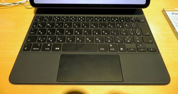 IPad Pro 2020装着中のMagic Keyboard No - 7：キーボード部分