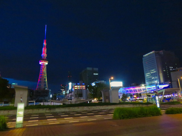 久しぶりにカラフルになってた名古屋テレビ塔のイルミネーション - 4