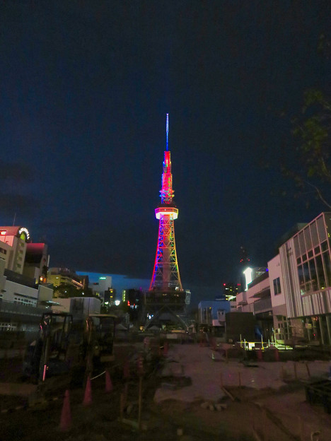 久しぶりにカラフルになってた名古屋テレビ塔のイルミネーション - 8