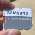 Samsung製microSDXCカード「EVO Plus（64GB）」 - 13：SDカードアダプターに挿入