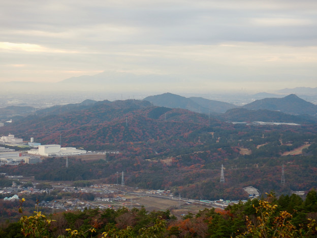 弥勒山山頂から見た景色 - 2：尾張白山、本宮山、尾張富士、入鹿池