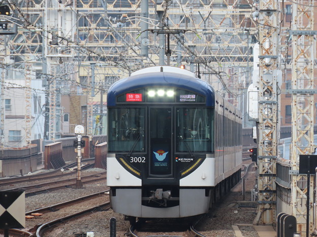 京阪3002F