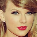 Photos: Beautiful Blue Eyes of Taylor Swift (10841)