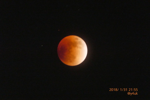 Photos: 21:55 "皆既月食"入り4分後～Super Blue Blood Moon～2秒手持ち750mm