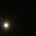 Photos: 薄雲と月、いつも見つめてくる明るい星☆仲良し(°▽°)月暈 光環～Flower moon, cloudy & star [手持ち 130mm]
