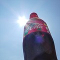 Photos: 37℃青空太陽殺人酷暑だコカ・コーラ#SEN限定☆一気にぬるくなった…水分補給には炭酸コークよりスポーツドリンクか水＆塩が熱中症対策に効く。暑さにCoca-Cola is Cool!今夜はW杯決勝戦