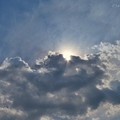 Photos: Just cloud in sun隠れて太陽、空(-｡-;日向と日陰では熱中症なるかならないか？大きな温度差があり。雲に隠れれば幾分ラク～日傘は凄い物だがチャリ傘は捕まる
