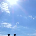 Photos: 暖かい太陽の下で踊るブルーインパルスが神々しい～スモークで青空に描くターンは夢と希望、何度でもやり直せる優しさ思いやり～太陽が照明が自分も照らしてくれる日はいつ？(63mm/シャッター優先:TZ85)