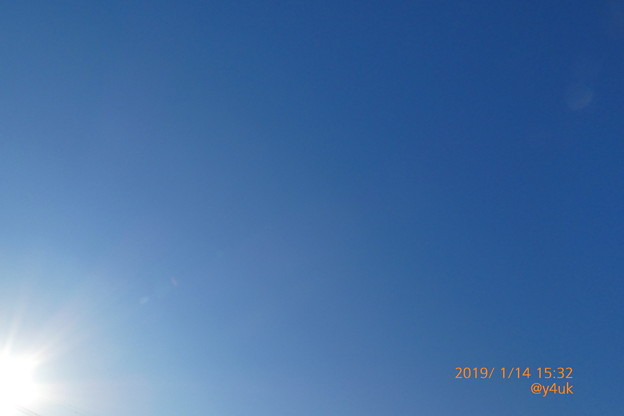 Xmasから1ヶ月も“乾燥”つづく“青い空の真下で”叫ぶ喉も渇いて痛くて叫べない空は毎日変わらない“青と太陽”のグラデーション～everyday blue sky(1.26曇った強風厳寒)TZ85