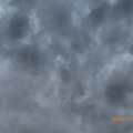 10:30_7.18sad cloud sky次日すぐ梅雨空曇り空へ逆戻り～鉄塔もひょっこりはんも汗だく蒸し暑いam雲を盛り立てる“天気の子”公開☆(クリエイティブ“インプレッシブアート”:TZ85)