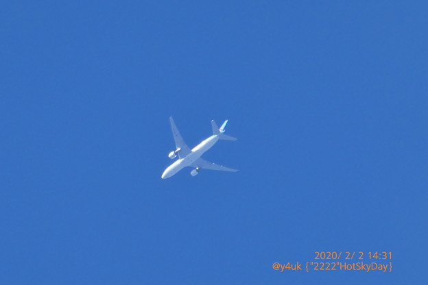 Photos: 2.2.2020 "2222"Hot Sky Days～Korean Air Boeing787大韓航空機が撮れてた(°▽°)韓国へ帰るけどアニョハセヨ♪コンデジだけど見えた(1500mm:TZ85)