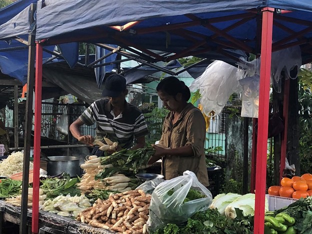 ヤンゴンのローカル市場 (3)