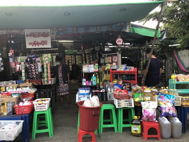 ヤンゴンのローカル市場 (6)
