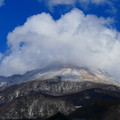 Photos: 雪山を覆う雲