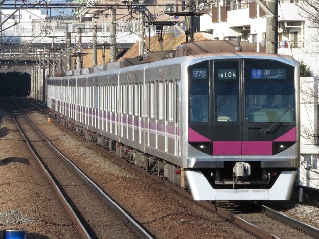 東京メトロ半蔵門線08系　08-104F