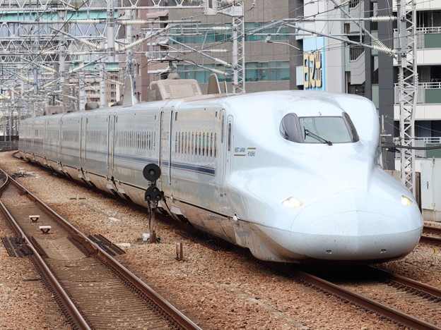 Photos: 山陽・九州新幹線N700系8000番台　R5編成