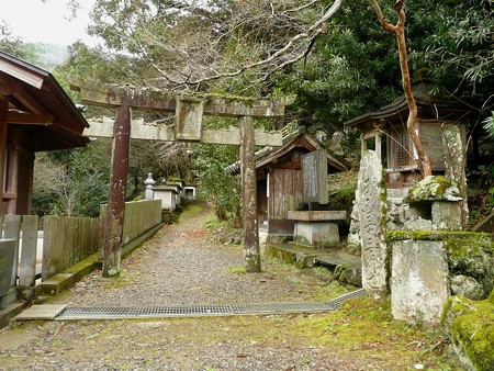霊山寺へ続く道の入口