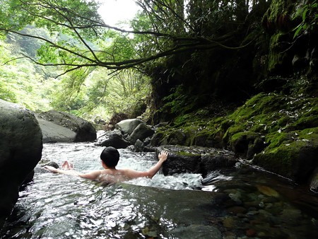 須津川上流の流れ