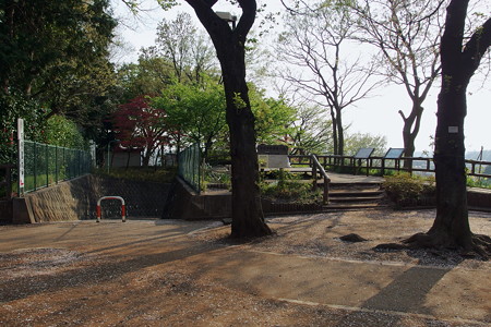 夢見ヶ崎動物公園 富士見デッキ