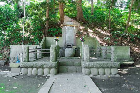 御浜岬の慰霊碑
