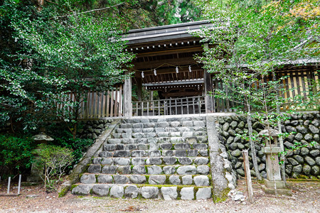 井川神社 本殿前