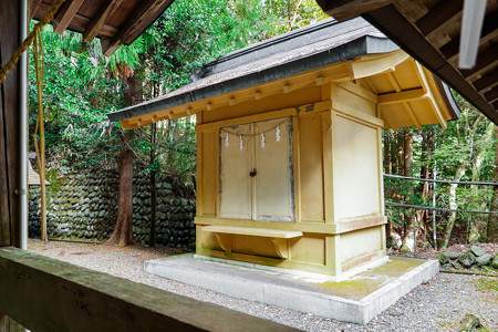 井川神社 本殿前の祠