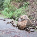 Photos: 大きな岩崩れ