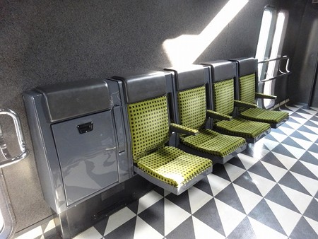 カツK30D-補助座席