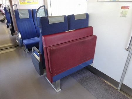 kqN10ALA-補助座席