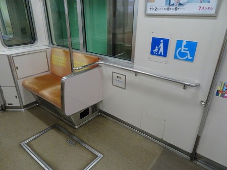 70B-車椅子スペース