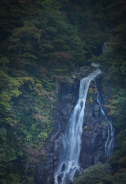 Photos: 三階の滝