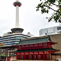 2020_1010_145224　京都タワーと羅生門