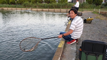 2019年オープン間もない座間養魚場で友釣り^^