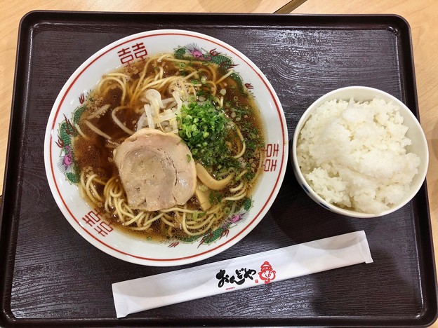 食堂おんどやフジグラン広島店 尾道ラーメン ごはん Onomichi Ramen 広島市中区宝町 フジグラン広島 3f フードコート 写真共有サイト フォト蔵