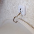 Photos: 2020.12.31　風呂場　洗面器に100均磁石フック