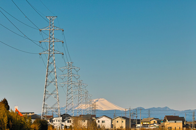 Photos: 高圧鉄塔と浅間山