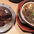 Photos: (1)八丁味噌煮込み＆黒麻婆豆腐