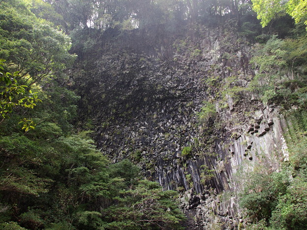 釜滝の岩壁