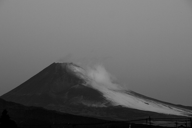 仮面を被った富士のお山