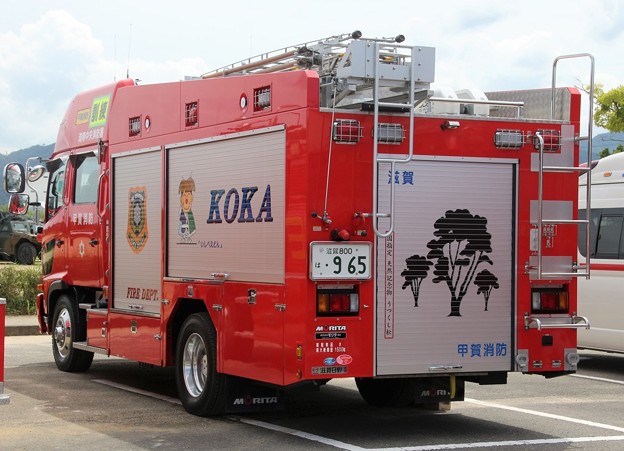 滋賀県甲賀広域消防本部　水槽付ポンプ車　　　　　　　　　　　（オールシャッター仕様、後部）