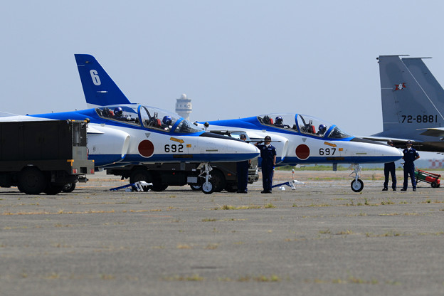T-4 Blue Impulse 692/697 2機での展示飛行(1)