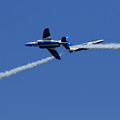 Photos: T-4 Blue Impulse 692/697 2機での展示飛行(8)